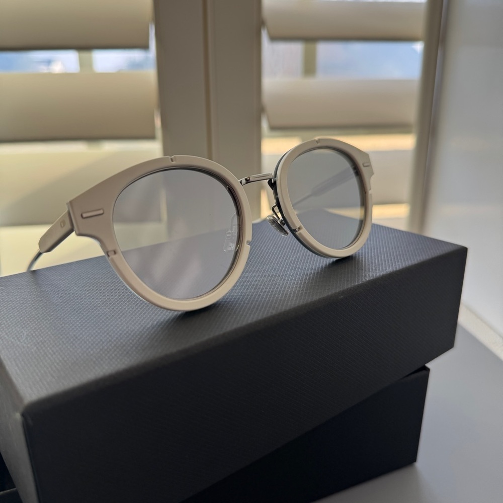 Dior Magnitude White and Silver Men's Glasses - Picture 9 of 15